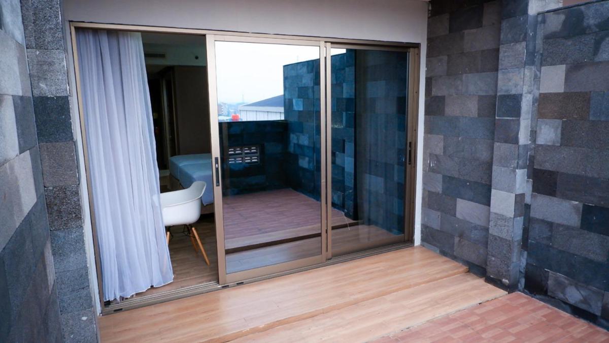 Hotel Ayola Sunrise Mojokerto Exteriér fotografie