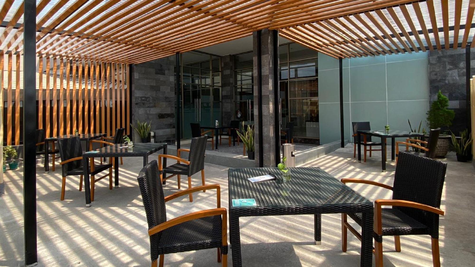 Hotel Ayola Sunrise Mojokerto Exteriér fotografie